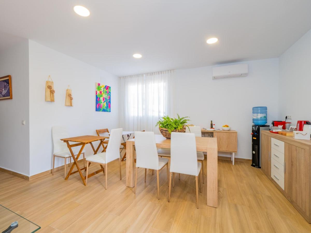 Cubo'S Hostal William'S Sunny 5 With Breakfast Torre de Benagalbon Exterior foto